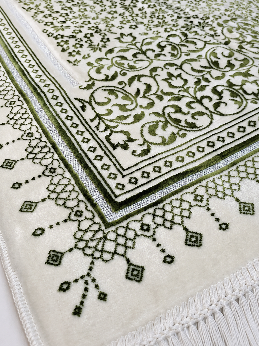 الأصيل · Al Aseel — Heritage Prayer Mat | Wadi Edition