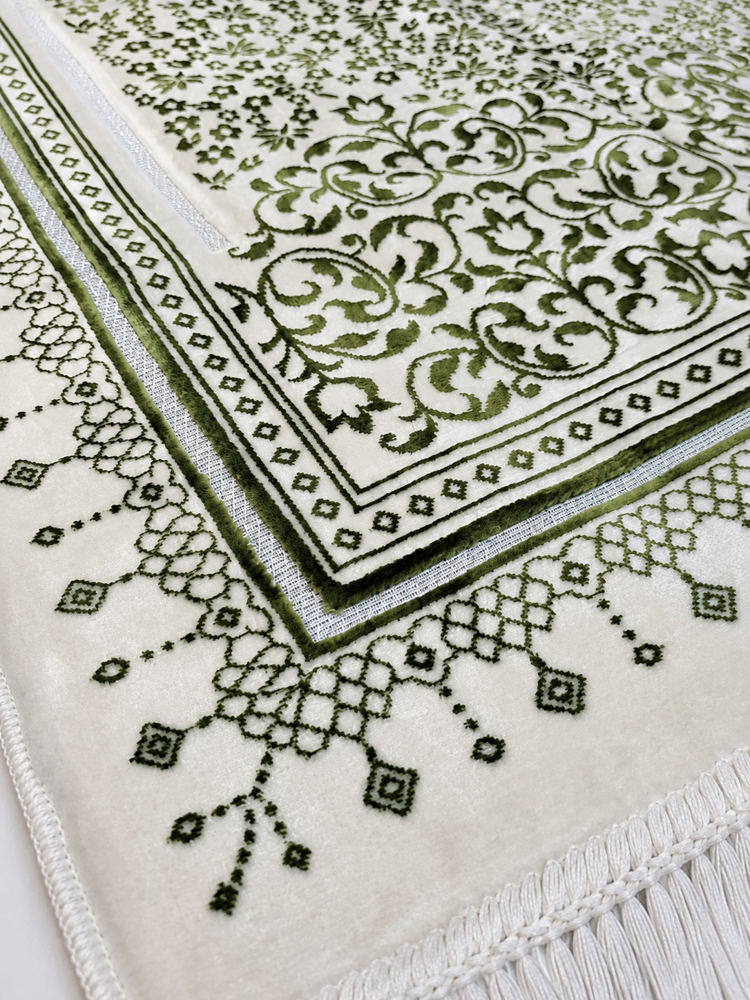 الأصيل · Al Aseel — Heritage Prayer Mat | Wadi Edition